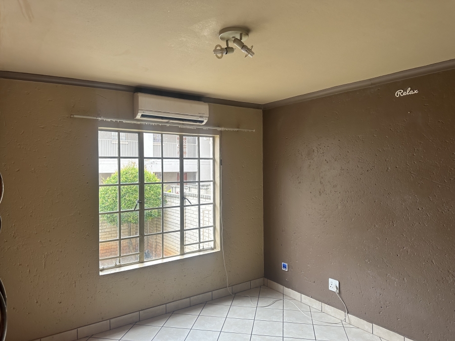 To Let 2 Bedroom Property for Rent in Waterval East North West